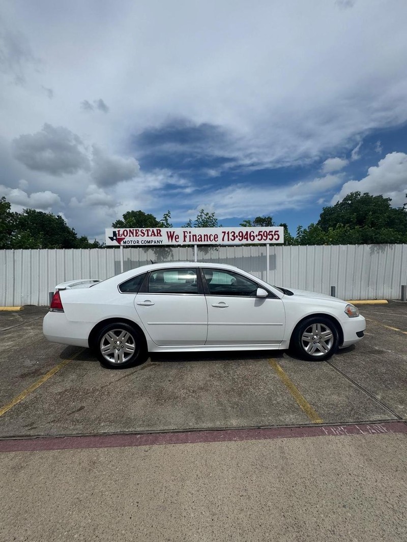Chevrolet Impala Vehicle Full-screen Gallery Image 07