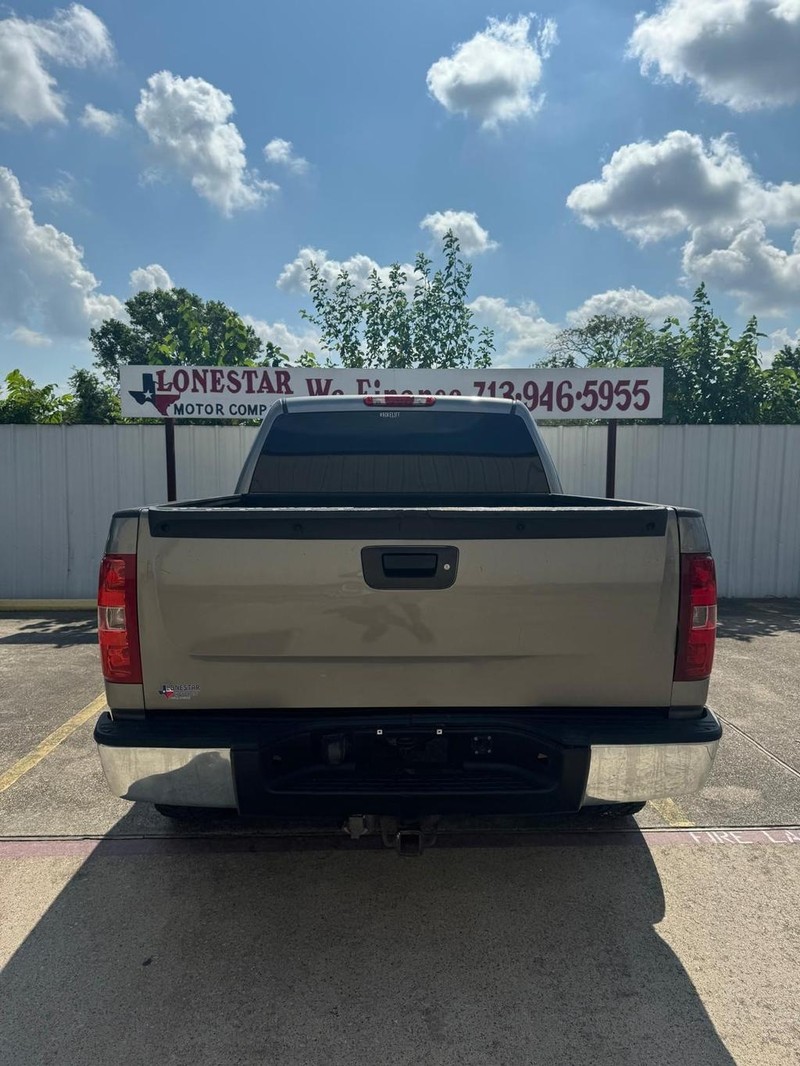 Chevrolet Silverado 1500 Vehicle Full-screen Gallery Image 04