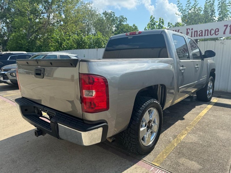 Chevrolet Silverado 1500 Vehicle Full-screen Gallery Image 05