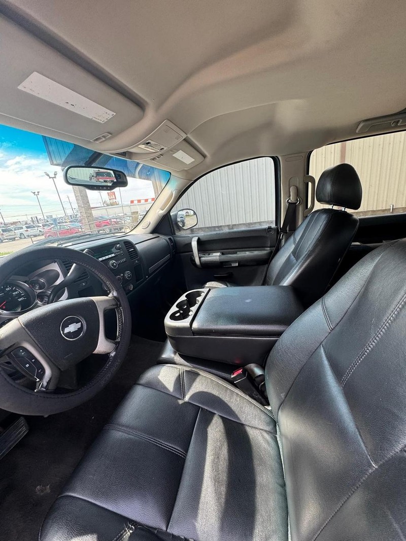 Chevrolet Silverado 1500 Vehicle Full-screen Gallery Image 08