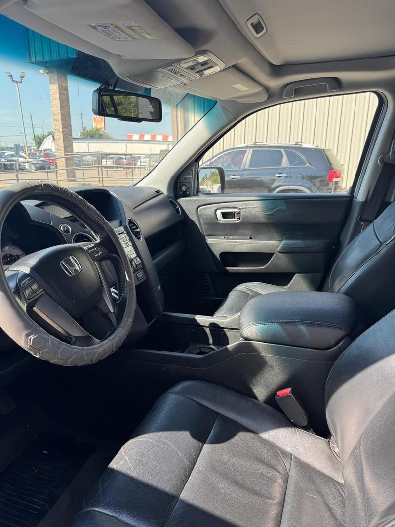 Honda Pilot Vehicle Full-screen Gallery Image 08