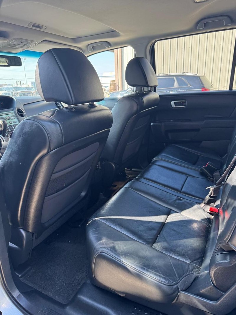 Honda Pilot Vehicle Full-screen Gallery Image 09