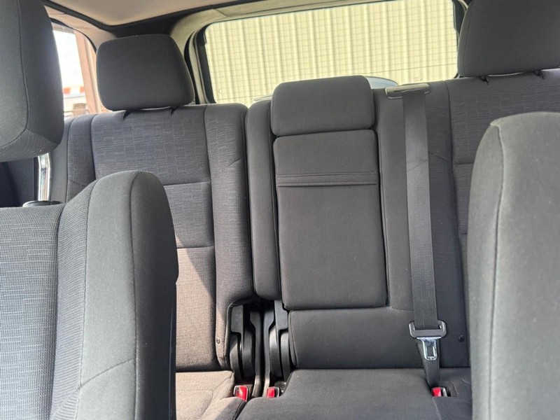 Jeep Grand Cherokee Vehicle Full-screen Gallery Image 11