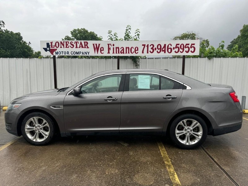 Ford Taurus Vehicle Full-screen Gallery Image 07