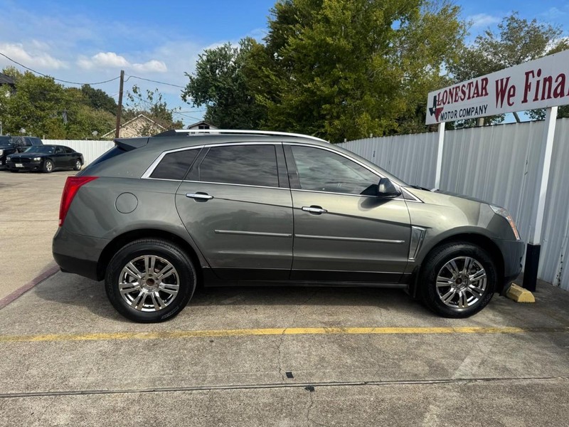 Cadillac SRX Vehicle Full-screen Gallery Image 08