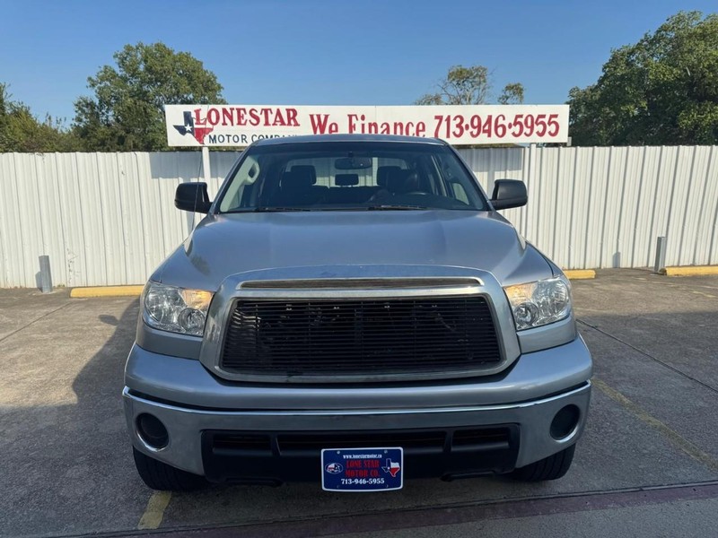 Toyota Tundra 2WD Truck Vehicle Full-screen Gallery Image 03