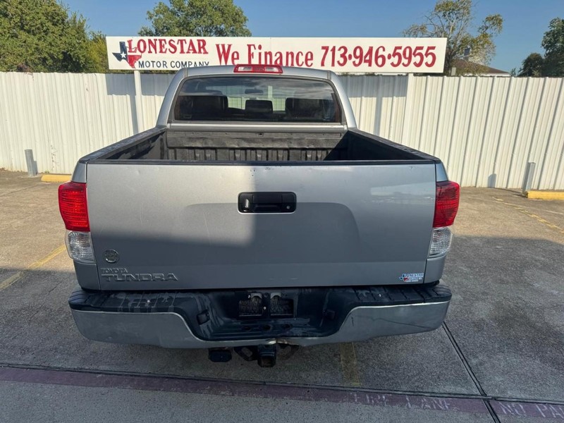 Toyota Tundra 2WD Truck Vehicle Full-screen Gallery Image 04