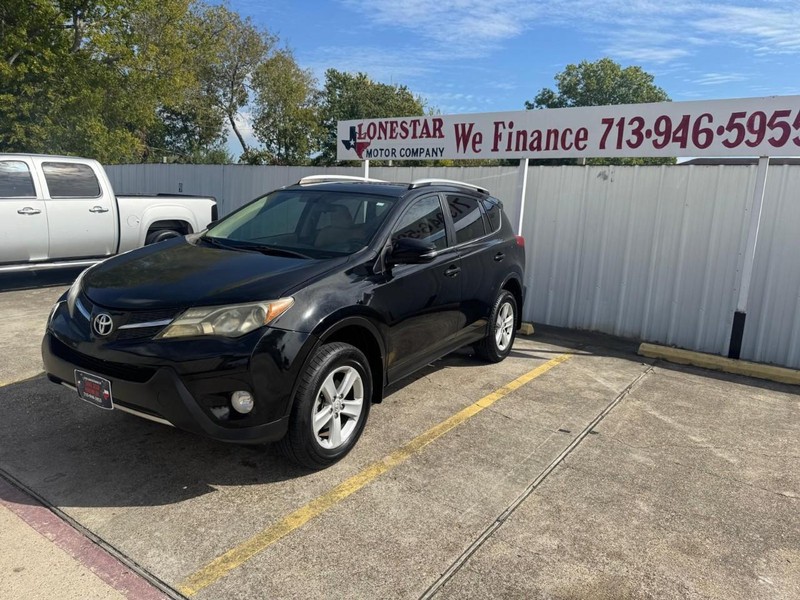 Toyota RAV4 Vehicle Full-screen Gallery Image 02