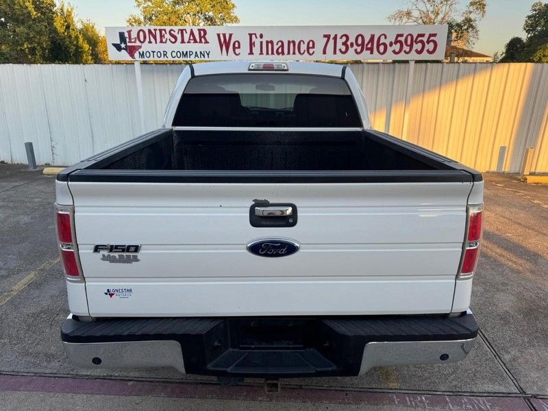 Ford F-150 Vehicle Full-screen Gallery Image 04