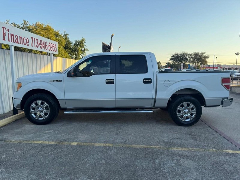 Ford F-150 Vehicle Full-screen Gallery Image 08