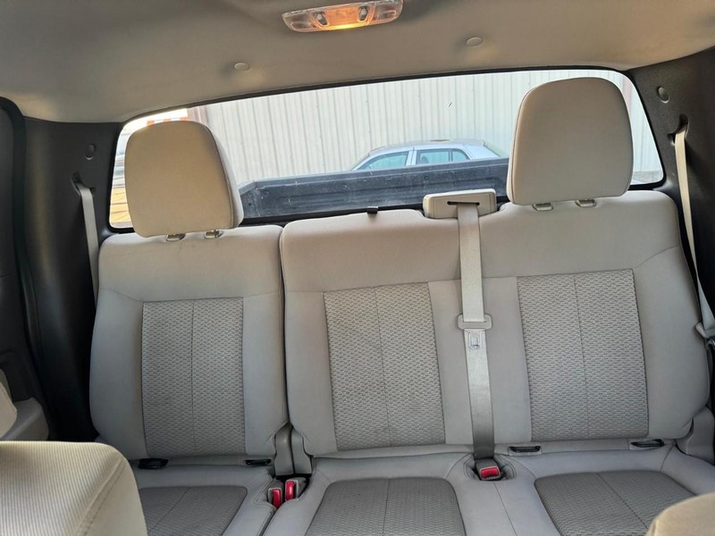 Ford F-150 Vehicle Full-screen Gallery Image 11