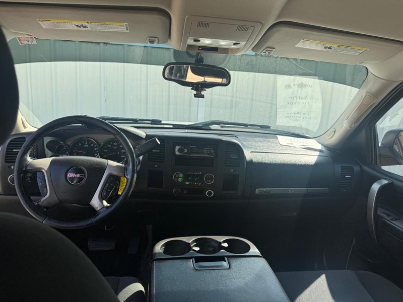 GMC Sierra 1500 Vehicle Full-screen Gallery Image 08