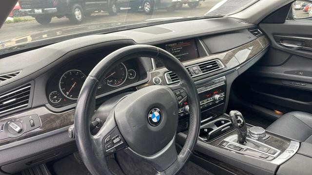 2015 BMW 7-Series 740i photo
