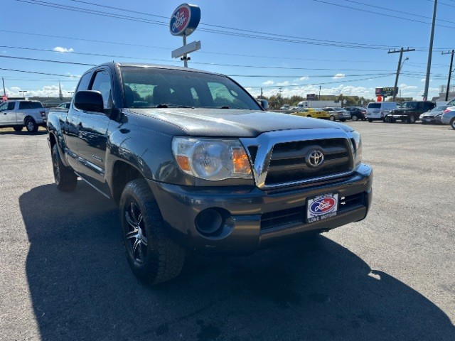 more details - toyota tacoma