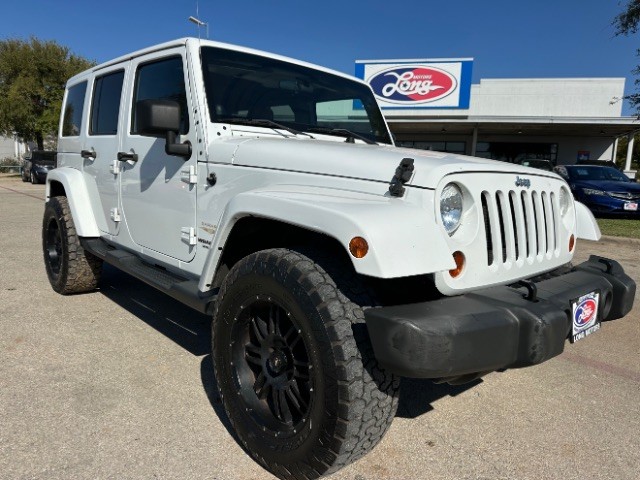 more details - jeep wrangler unlimited