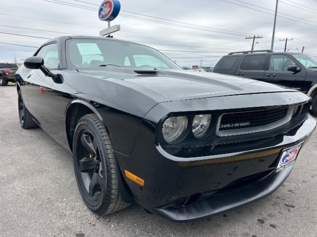 more details - dodge challenger