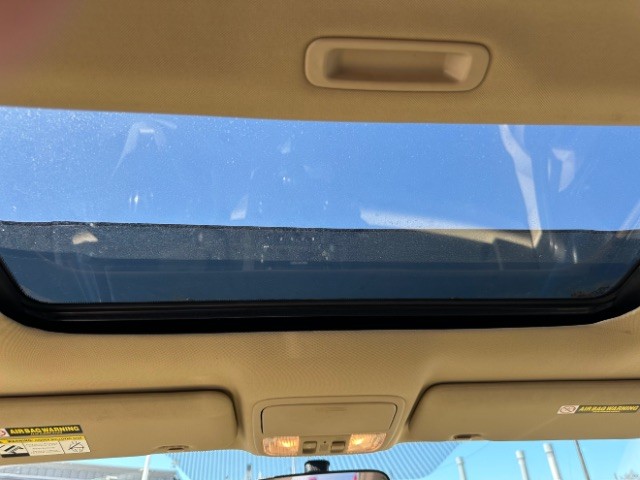 Honda CR-V Vehicle Full-screen Gallery Image 14