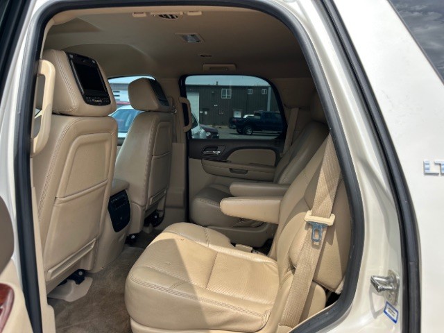 Chevrolet Tahoe Vehicle Full-screen Gallery Image 11