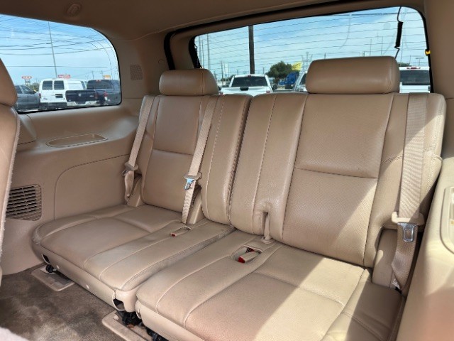 Chevrolet Tahoe Vehicle Full-screen Gallery Image 12