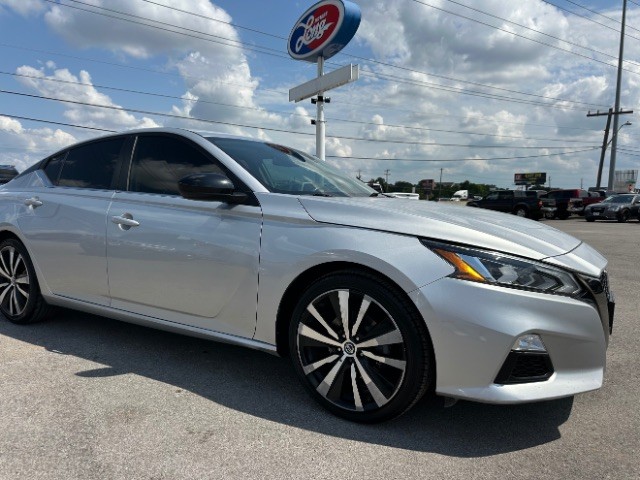 more details - nissan altima