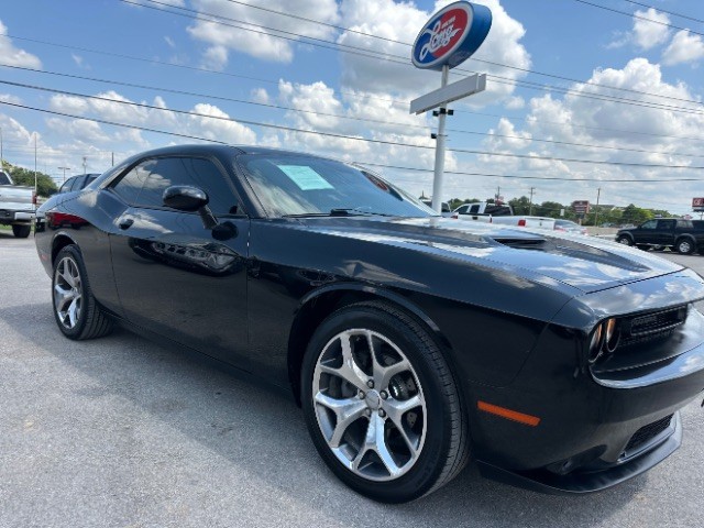 more details - dodge challenger