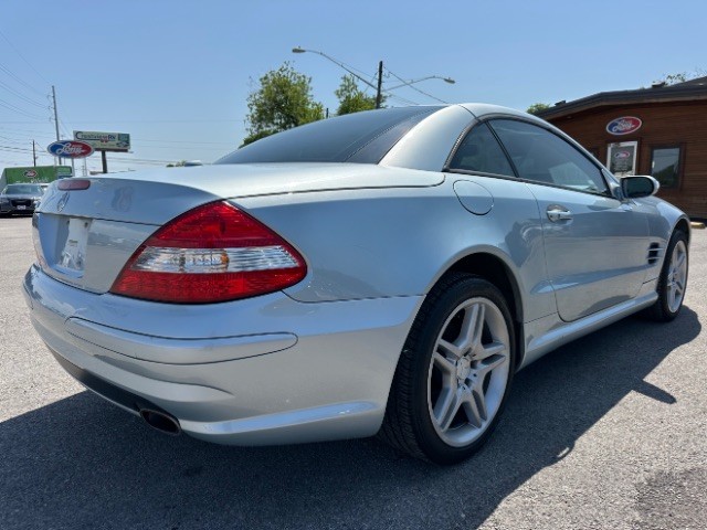 Mercedes-Benz SL-Class Vehicle Full-screen Gallery Image 04