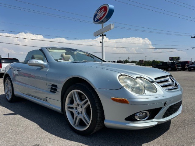 Mercedes-Benz SL-Class Vehicle Full-screen Gallery Image 07