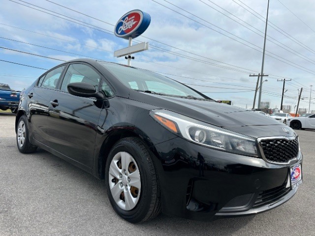 2017 Kia Forte LX's photo