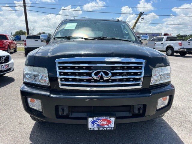 INFINITI QX56 Vehicle Full-screen Gallery Image 03