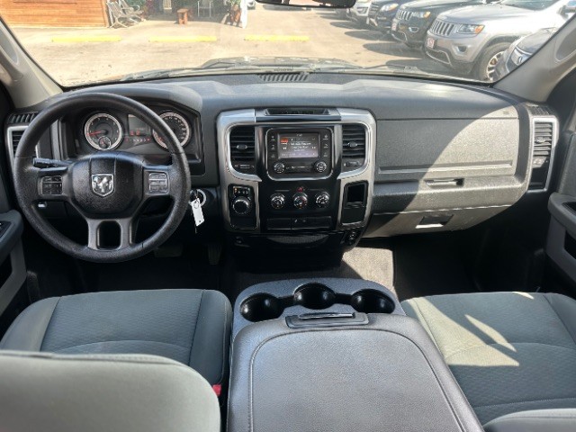 Ram 1500 Vehicle Full-screen Gallery Image 06