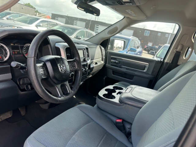 Ram 1500 Vehicle Full-screen Gallery Image 09