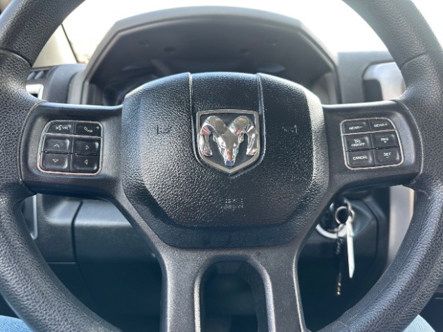 Ram 1500 Vehicle Full-screen Gallery Image 12