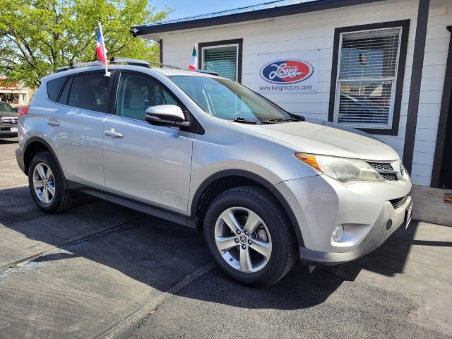 2015 Toyota RAV4 XLE's photo