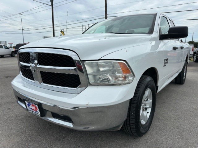 Ram 1500 Classic Vehicle Full-screen Gallery Image 02