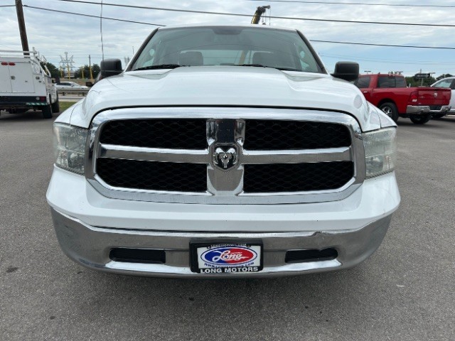 Ram 1500 Classic Vehicle Full-screen Gallery Image 03