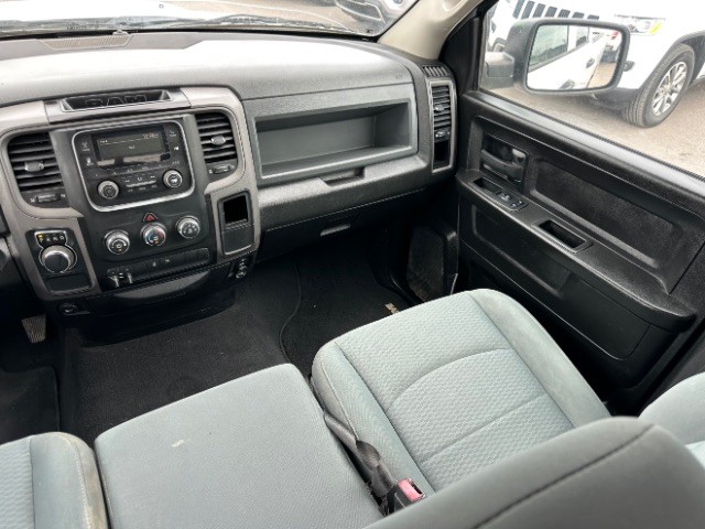 Ram 1500 Classic Vehicle Full-screen Gallery Image 07