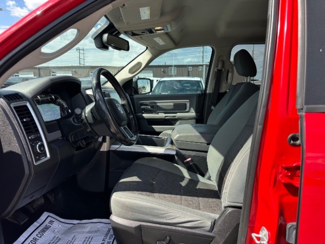 Ram 1500 Vehicle Full-screen Gallery Image 12