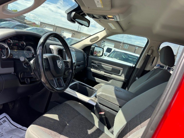 Ram 1500 Vehicle Full-screen Gallery Image 13