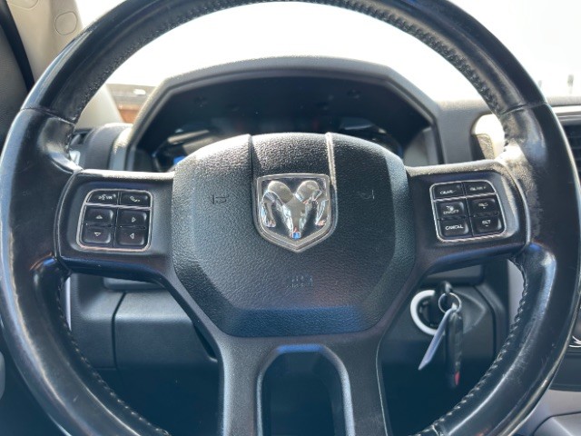 Ram 1500 Vehicle Full-screen Gallery Image 14