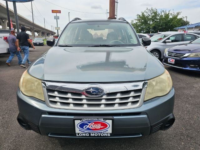 Subaru Forester Vehicle Full-screen Gallery Image 02