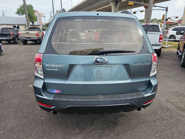 Subaru Forester Vehicle Full-screen Gallery Image 04