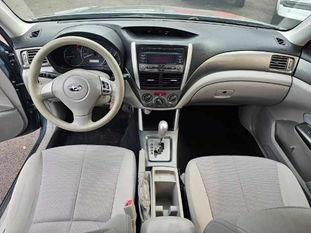 Subaru Forester Vehicle Full-screen Gallery Image 06