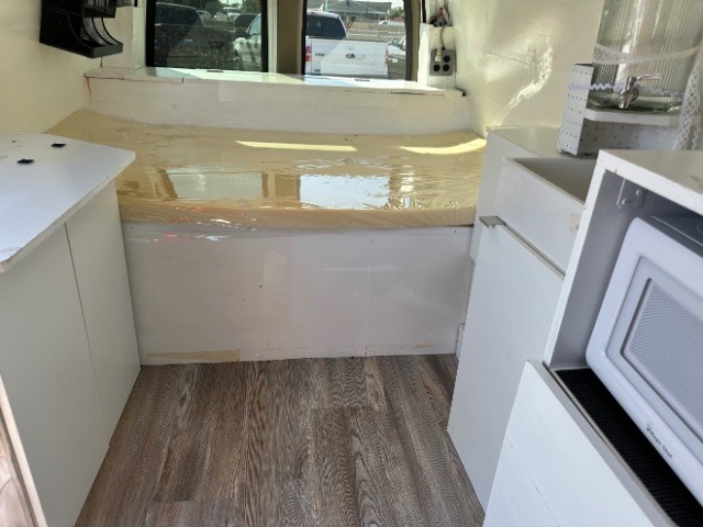 Chevrolet Express Cargo Van Vehicle Full-screen Gallery Image 08