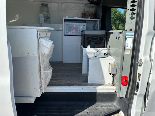 Chevrolet Express Cargo Van Vehicle Full-screen Gallery Image 10