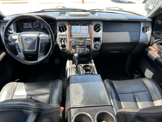 Ford Expedition EL Vehicle Full-screen Gallery Image 06