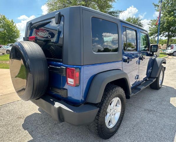 Jeep Wrangler Unlimited Vehicle Full-screen Gallery Image 4