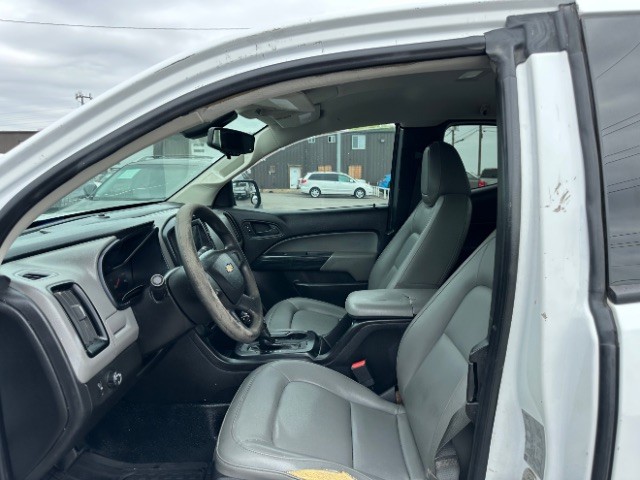 Chevrolet Colorado Vehicle Full-screen Gallery Image 09