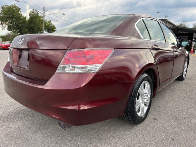 Honda Accord Sedan Vehicle Full-screen Gallery Image 04