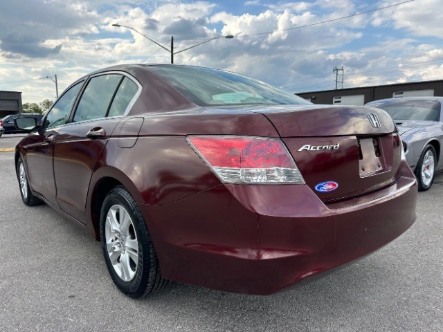 Honda Accord Sedan Vehicle Full-screen Gallery Image 05