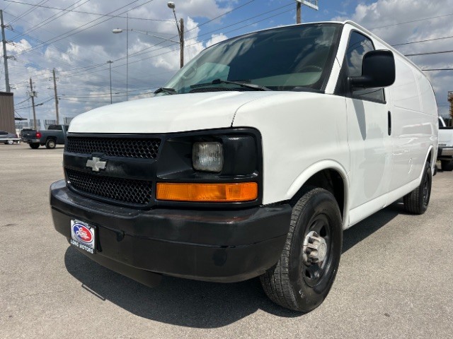 Chevrolet Express Cargo Van Vehicle Full-screen Gallery Image 02